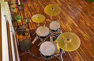 top view of drum set with mesh heads and low volume cymbals