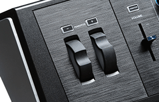 detail image of Kurzweil PC4-7 panel showing pitch wheel, mod wheel and transpose buttons